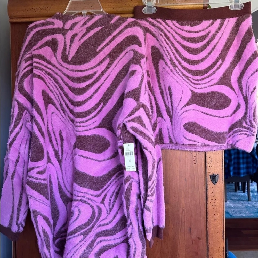 Anthropologie 2-piece Sweater & Mini Skirt Set. NWT. Medium. Sooo soft! - Picture 9 of 9